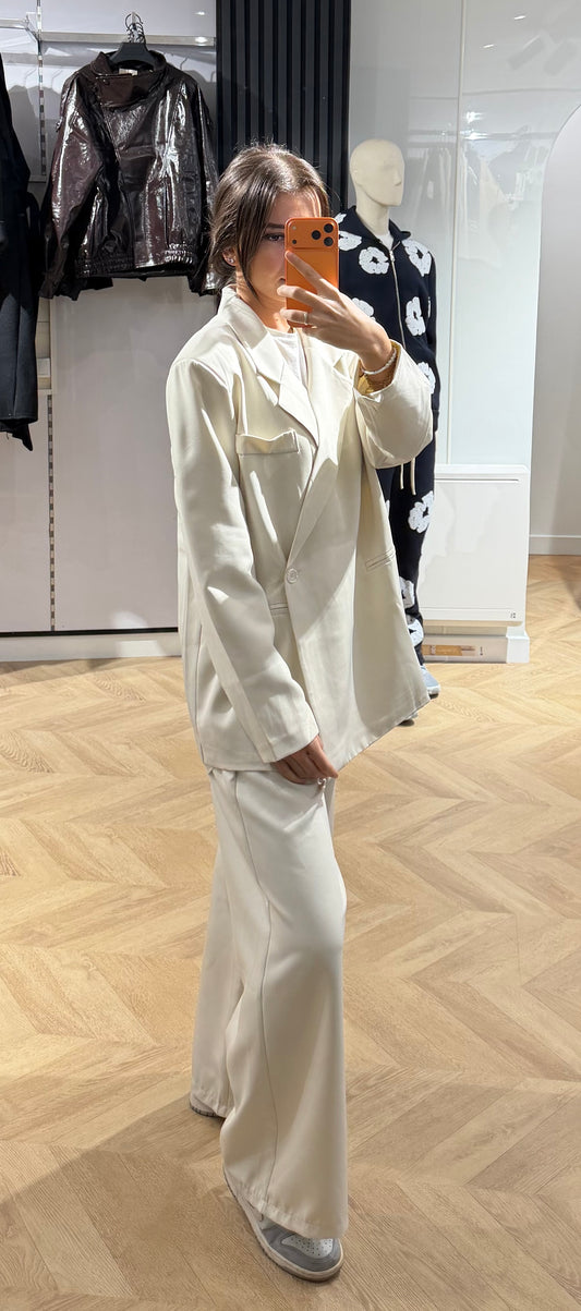 Tailleur blanc cassé