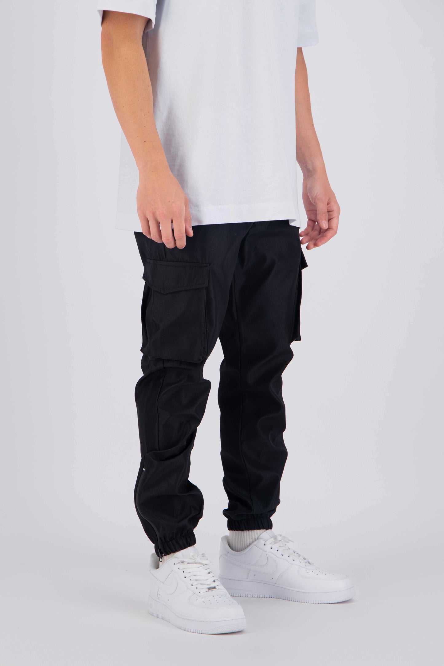 Cargo full black