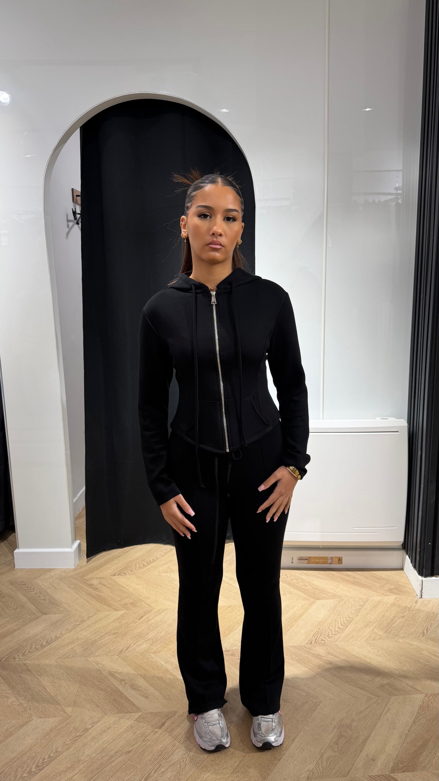 Ensemble noir lacet dos