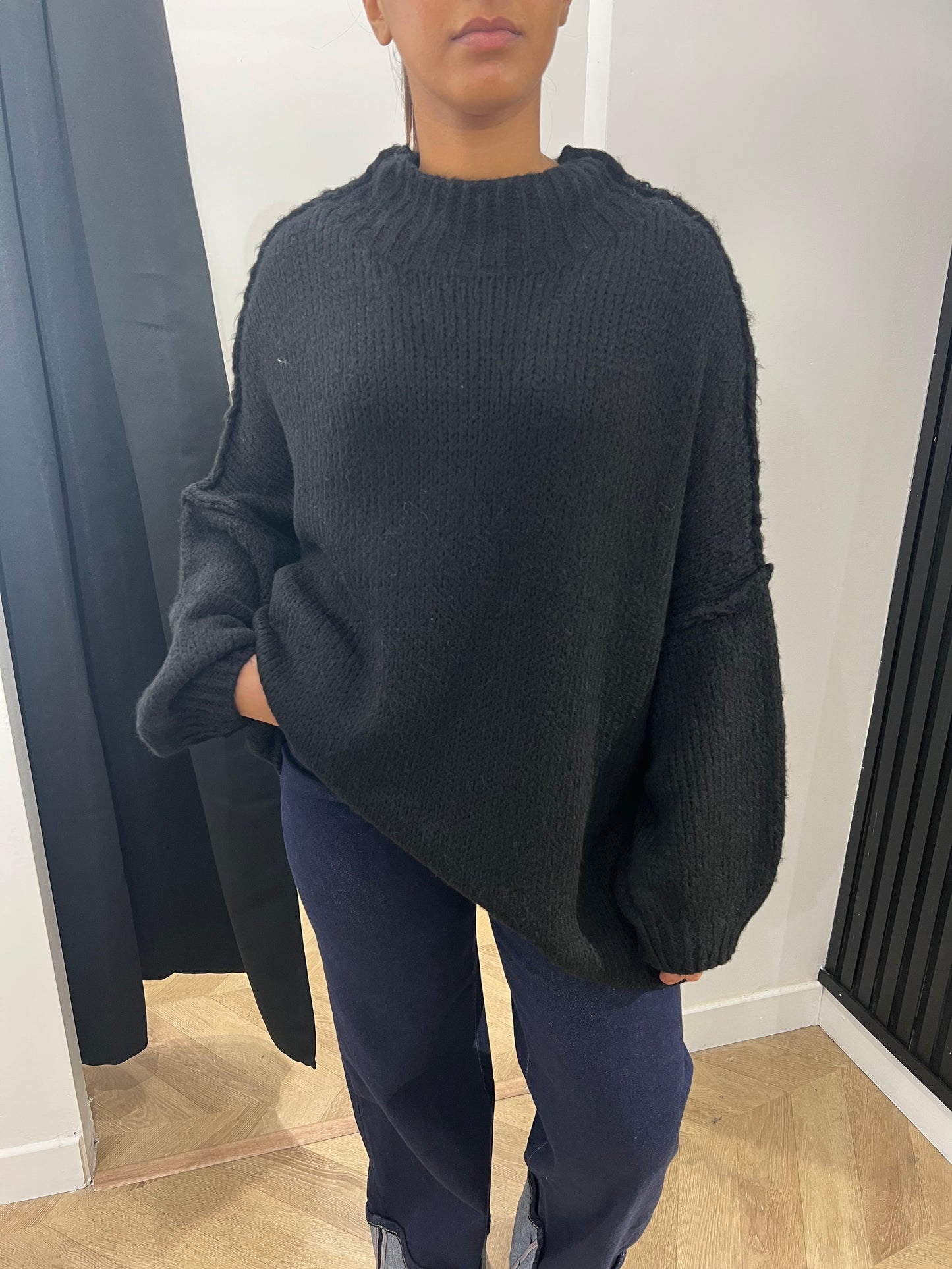 Pull noir oversize