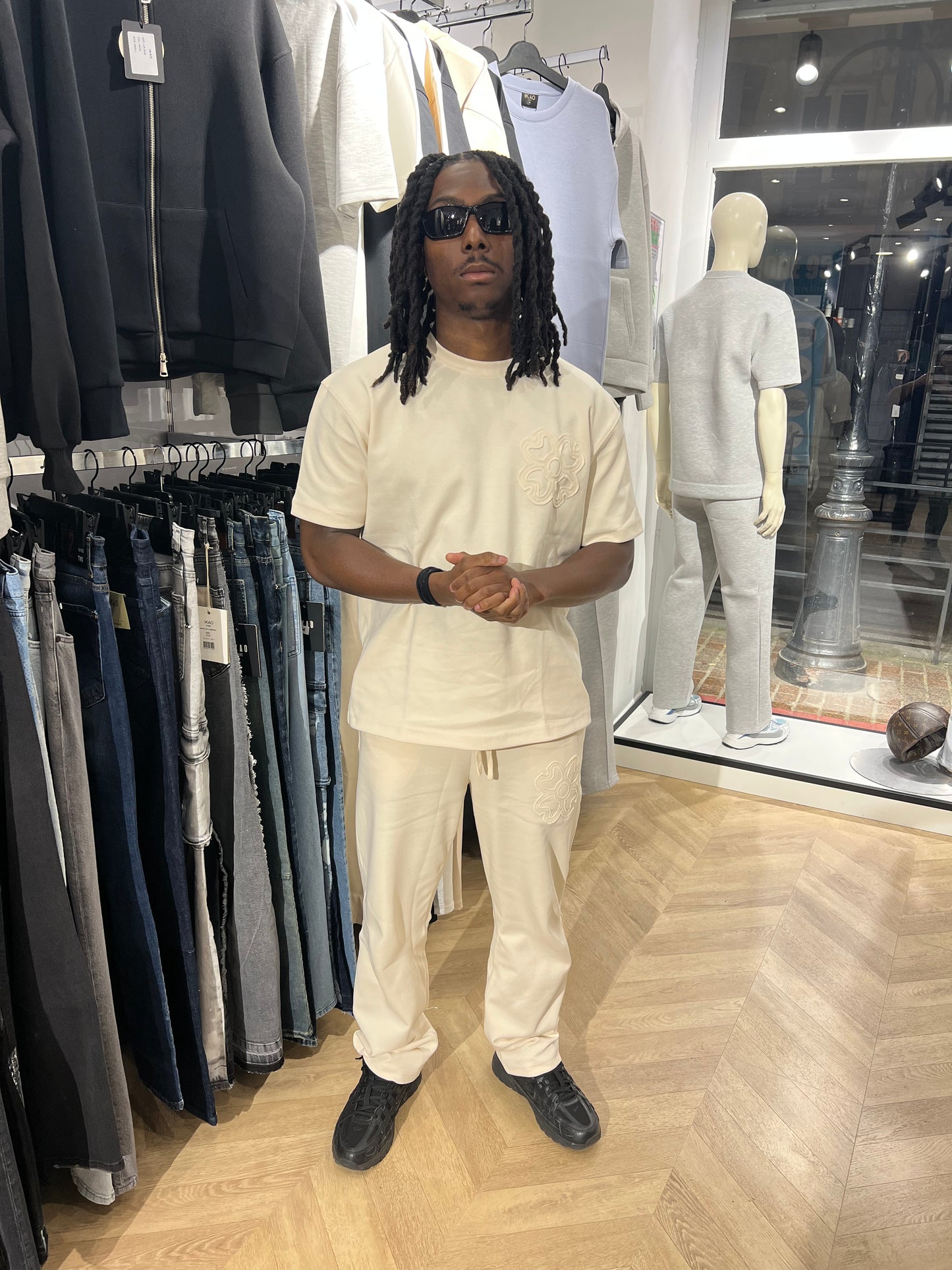 Ensemble à fleur beige