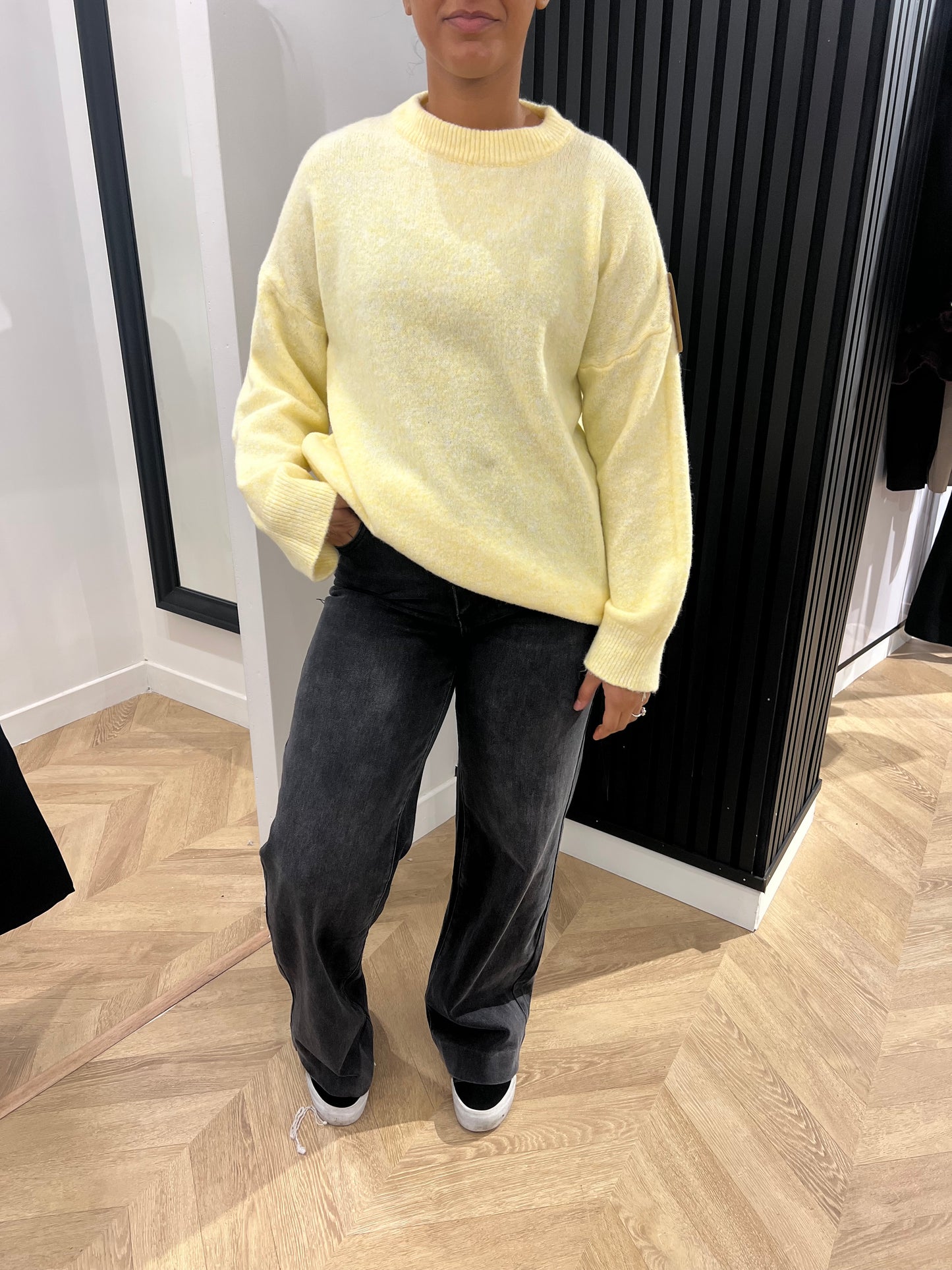 Pull en laine jaune