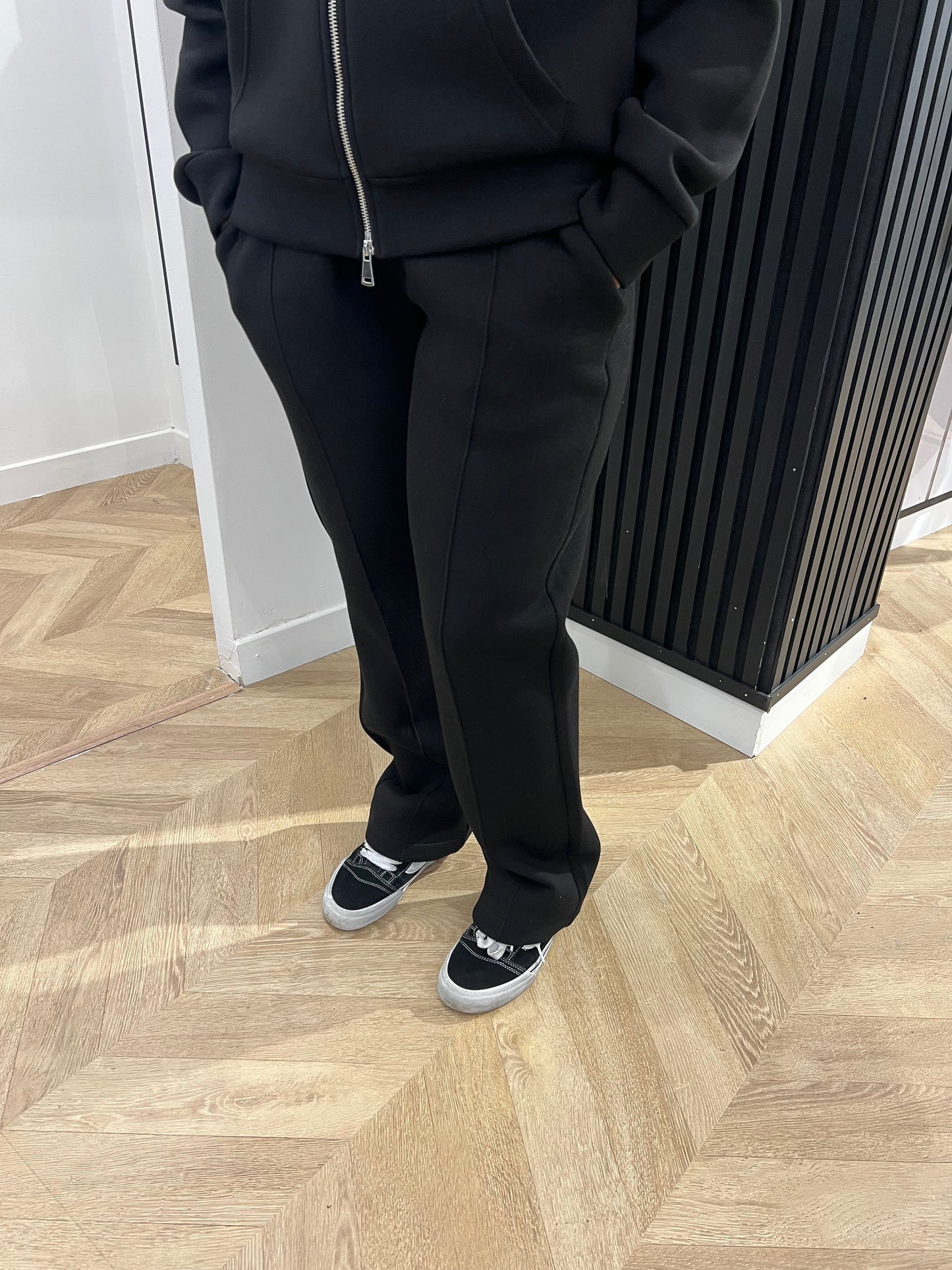 Ensemble London noir