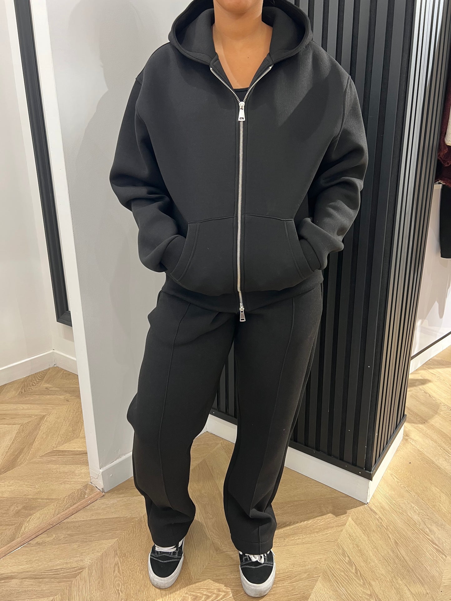 Ensemble London noir