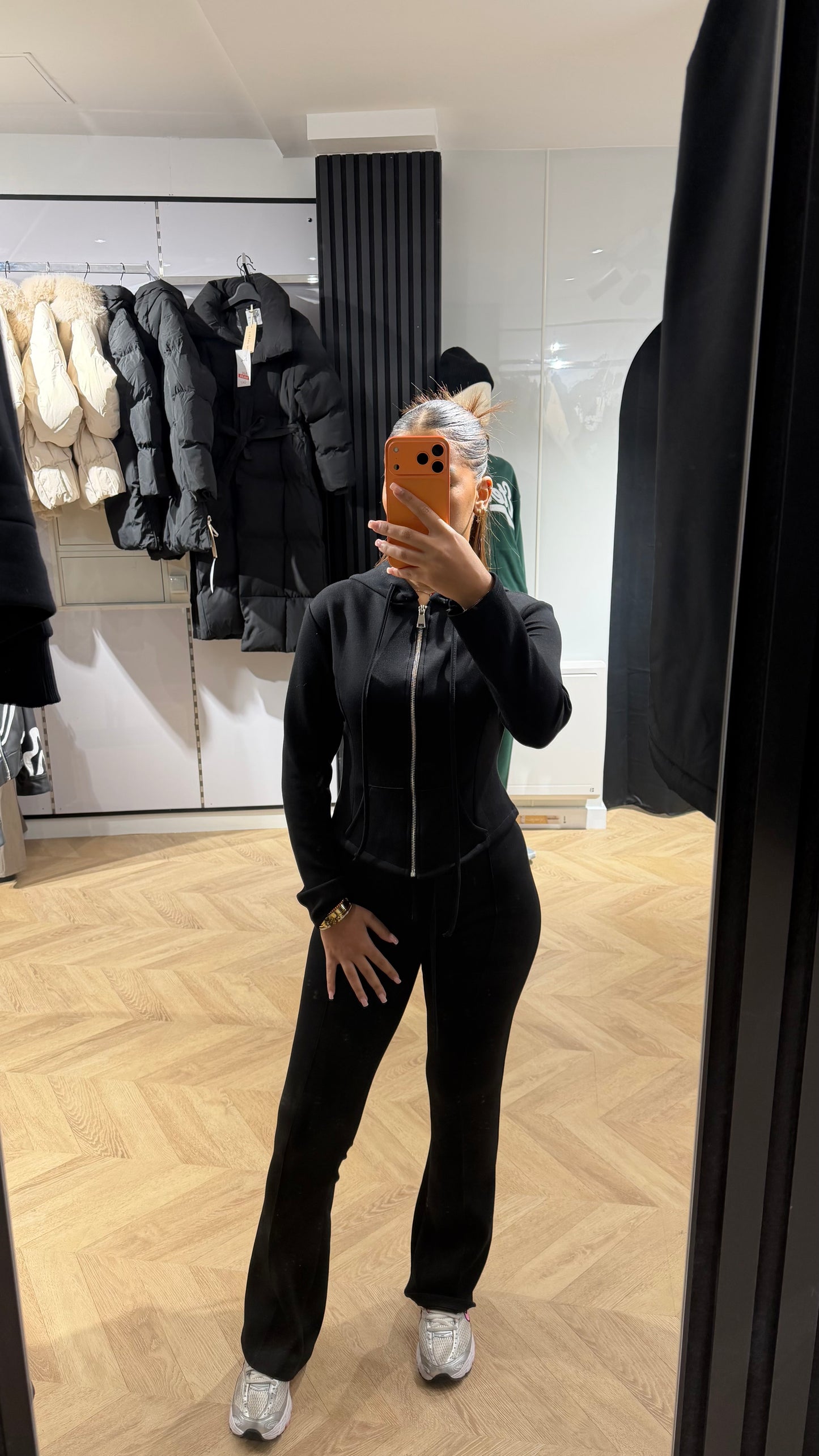 Ensemble noir lacet dos