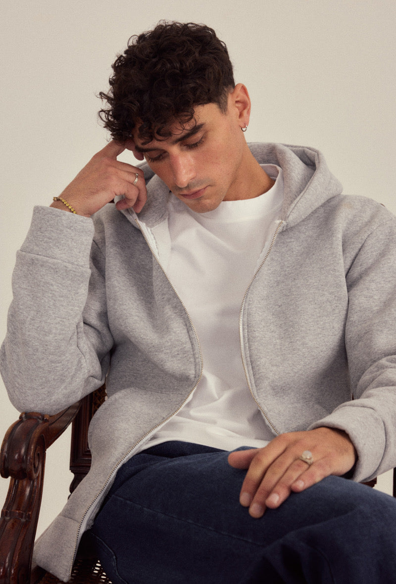 Veste à capuche grise